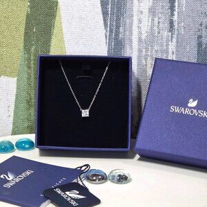 🌟Swarovski Attract Crystal Necklace Princess Square Cut Solitaire Pendant 🌟